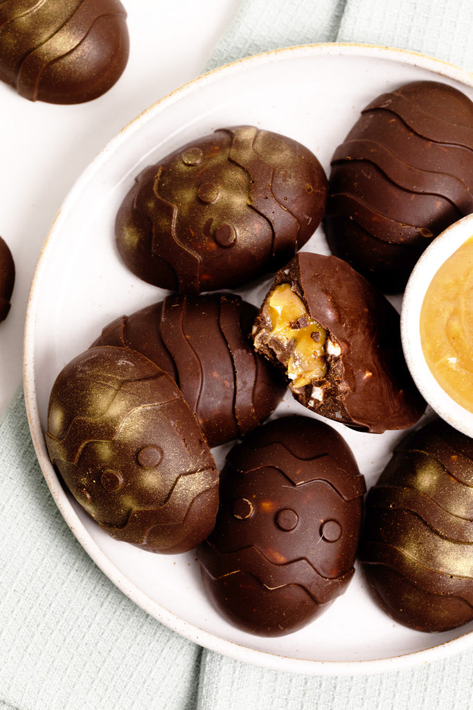 Raw Chocolate Peanut Caramel Easter Eggs